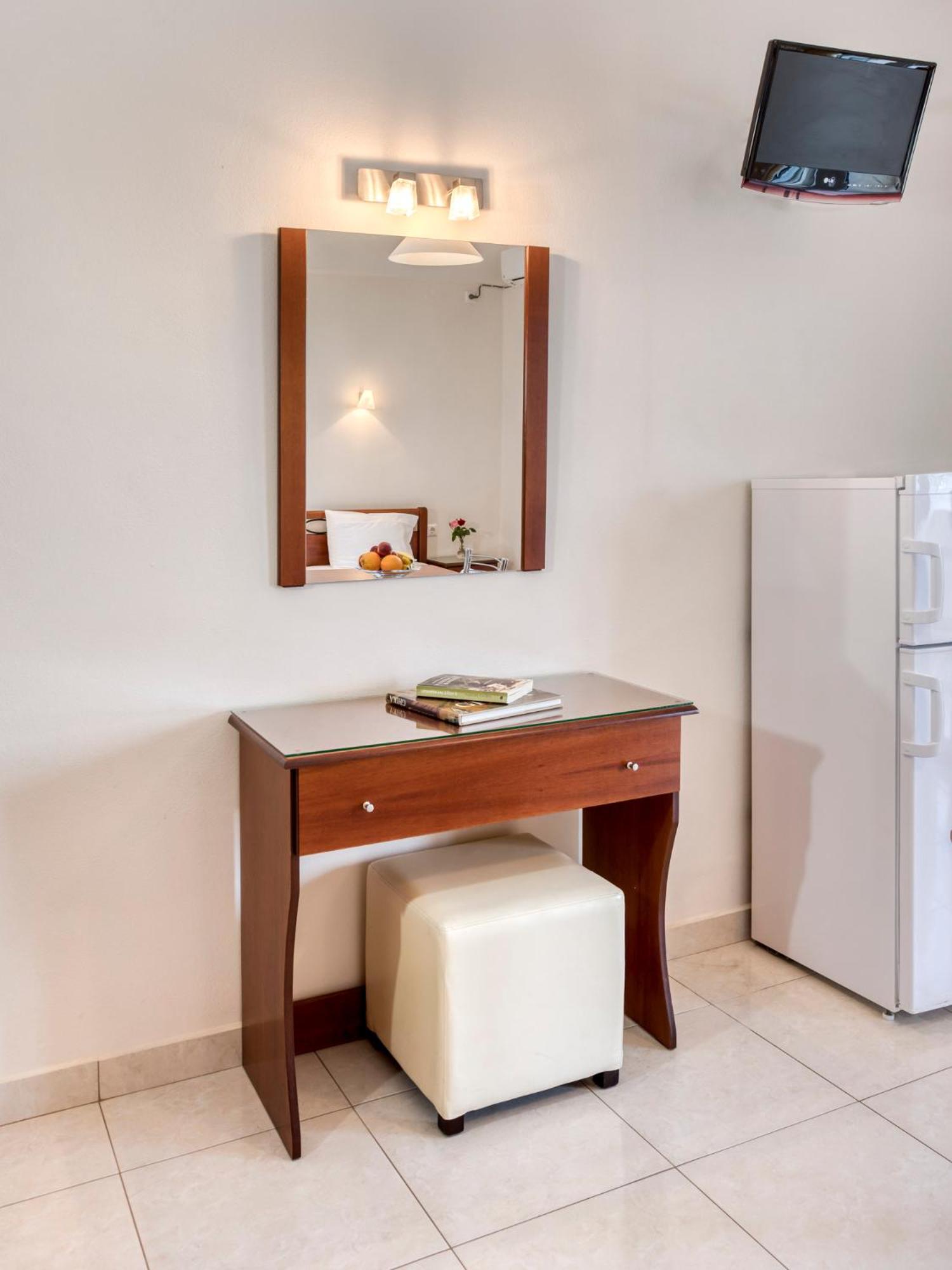 Niovi Luxury Apartments Loutrá Edipsoú Eksteriør bilde